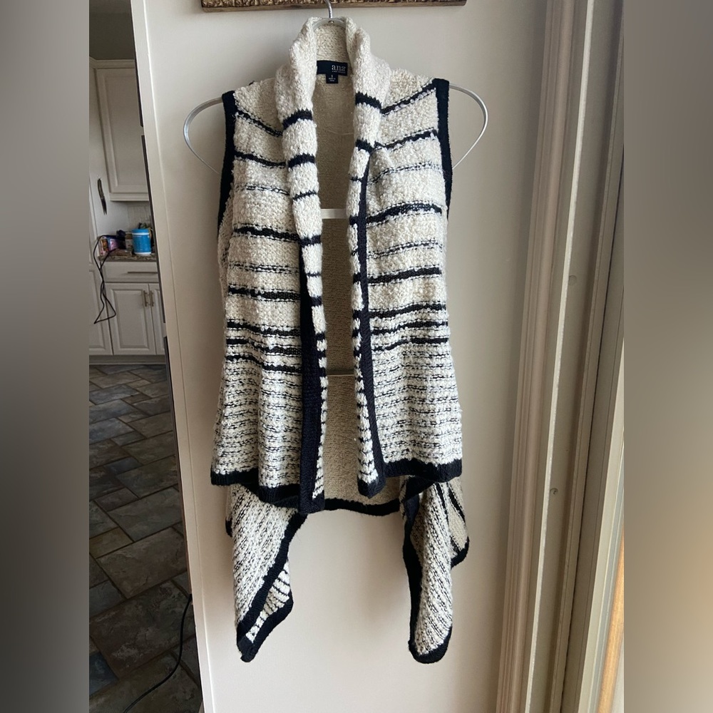 a.n.a. Gorgeous Flowy Sleeveless Sweater Vest/Wrap Cream w/ Black Stripes; S